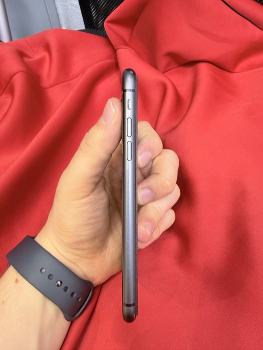 Iphone 11 black , 128gb LLA