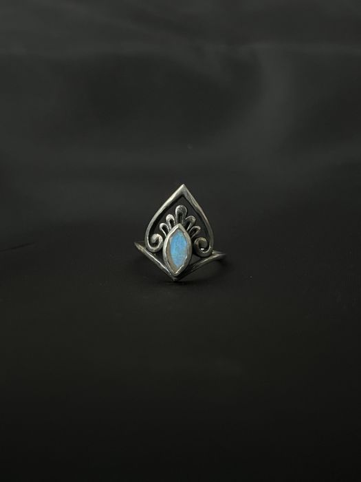 Дамски винтидж сребърен пръстен