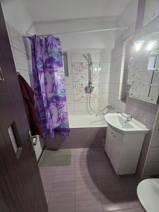Închiriez  apartament ultracentral, 2 decomandate