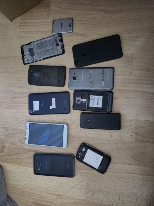 Продам запчасти телефонов