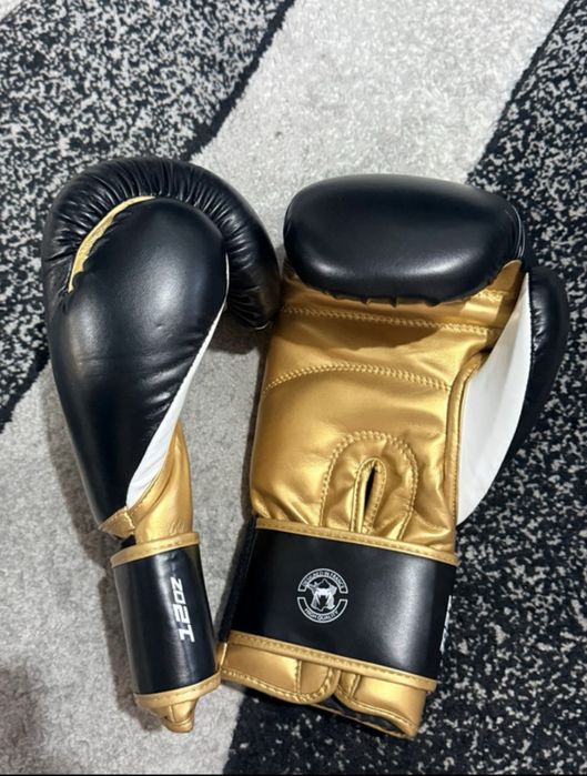 manusi de box venum 12oz