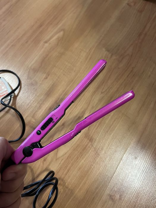 Преса за коса работи без проблеми