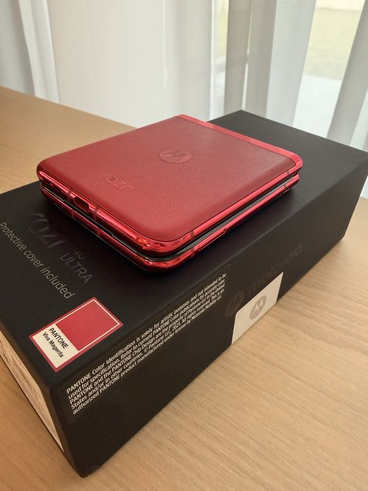 Motorola razr 40 ultra magenta 250BG