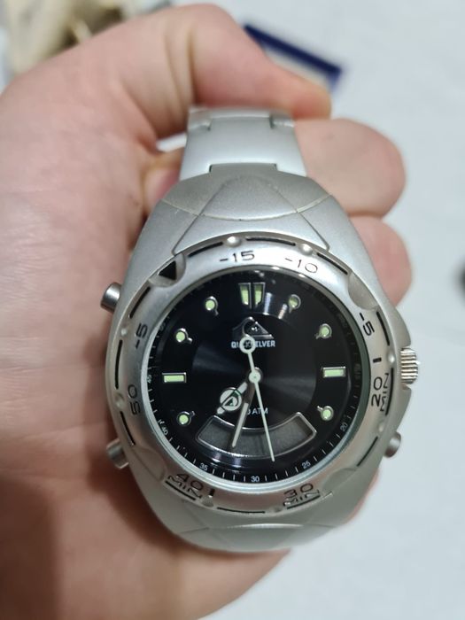 Ceas foarte elegan quiksilver