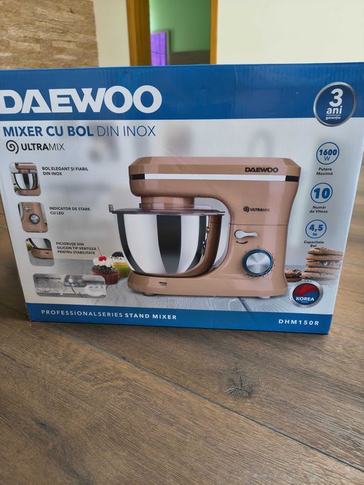 Mixer cu bol Daewoo 1600w, 10 viteze, NOU