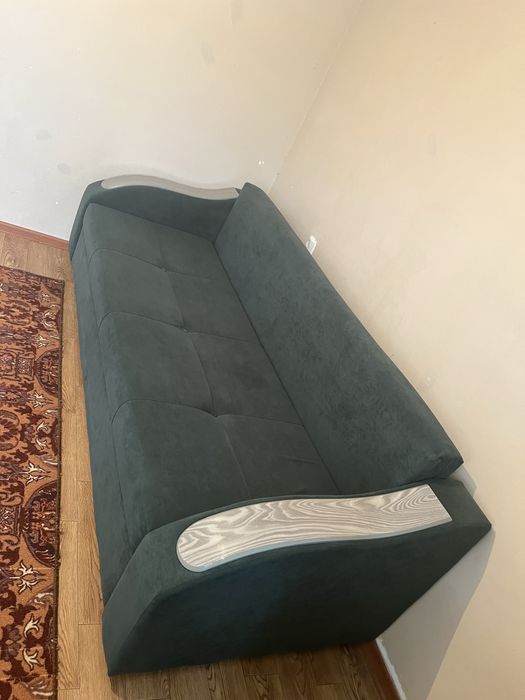 Продам диван в хорошем состоний