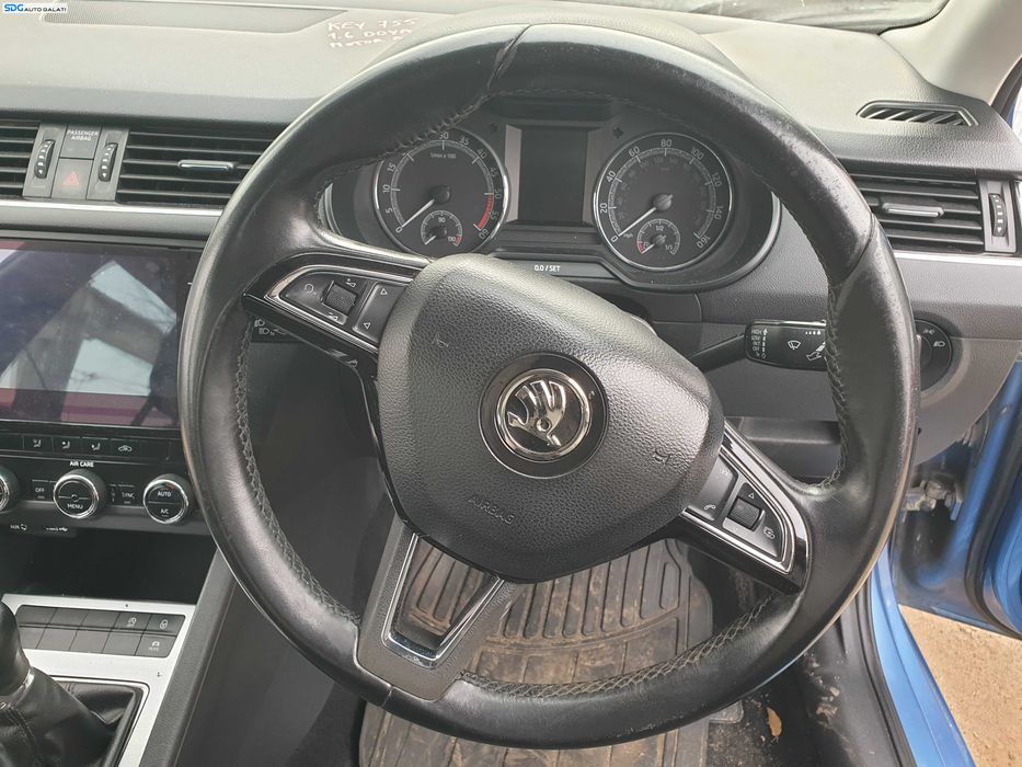 Volan 3 Spite cu Comenzi FARA Airbag cu Uzura Skoda Octavia 3 2013 - 2020 Cod 5E0064241 [K3595]