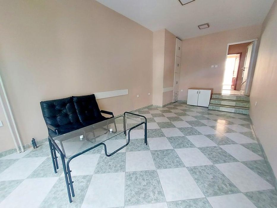 Офис, под наем в жк. Братя Миладинови