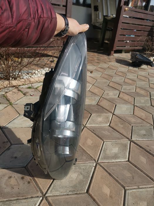 Far mazda 2 lupă 2007/2008/2009/2010