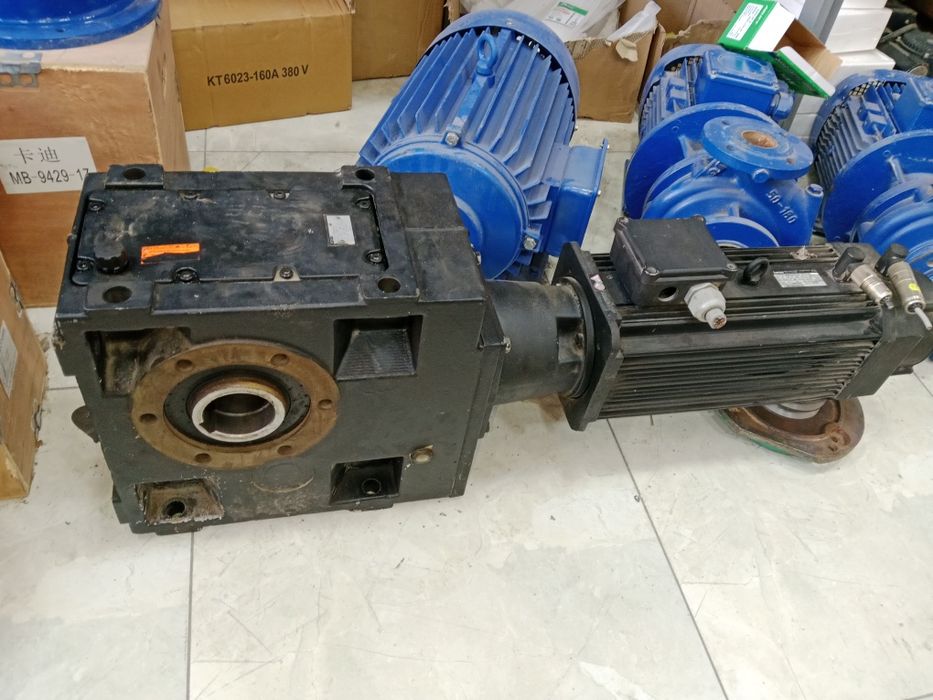 Матор Редуктор Бакавой