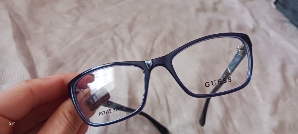Диоптрична рамка за очила Guess