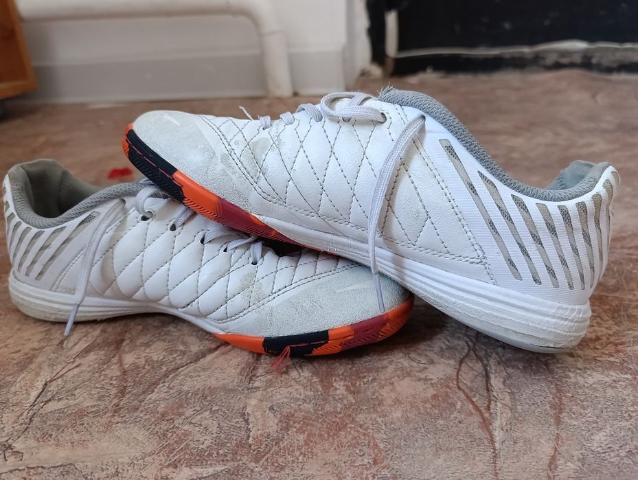 Lunar Gato white Nike