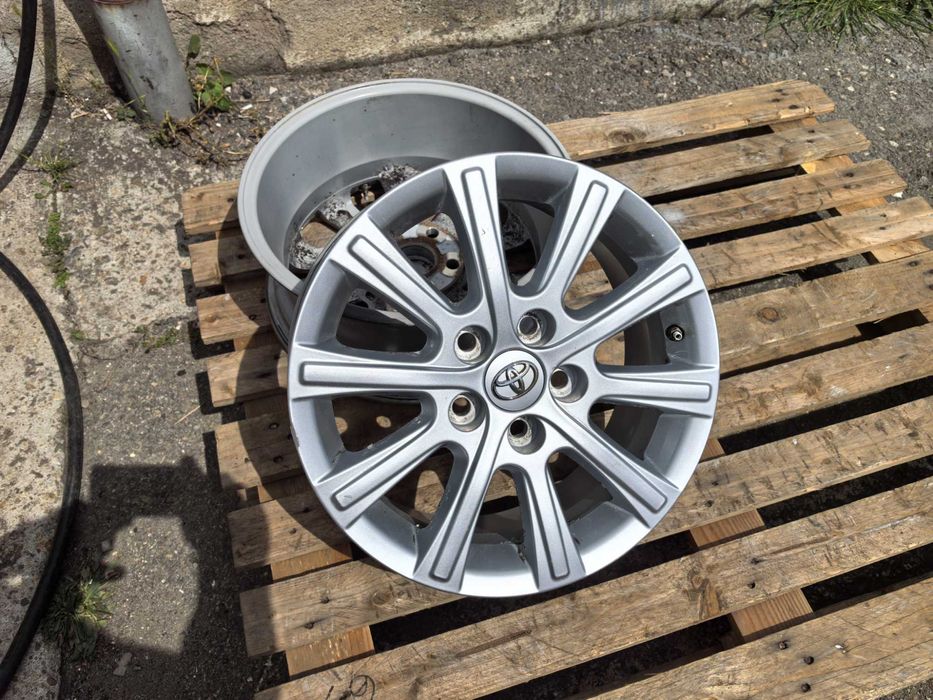 16 цола 5 х 114,3 мм Тойота Аурис - 6,5 Инча / ЕТ 45 - Само 2 броя