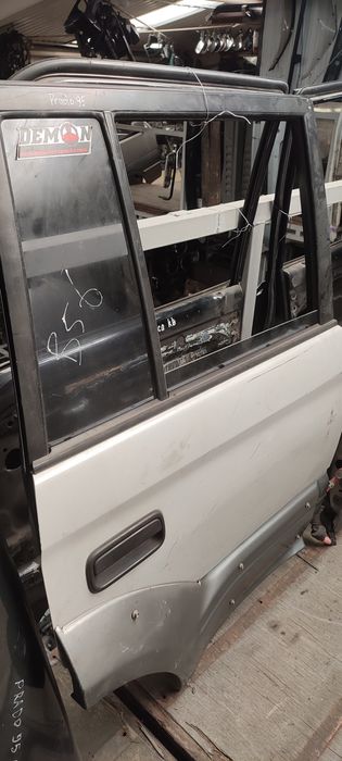 Двери Toyota Prado 95