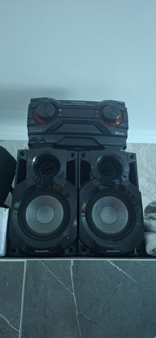 Музыкальный центр.