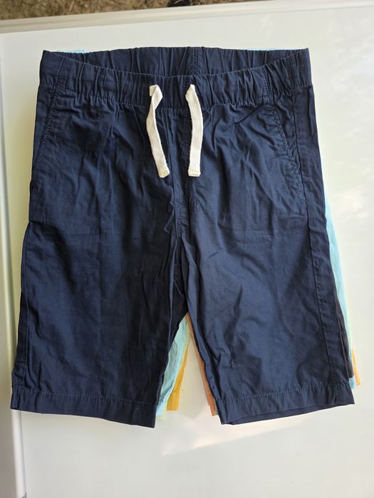 Pantaloni scurți H&M mărimea 134
