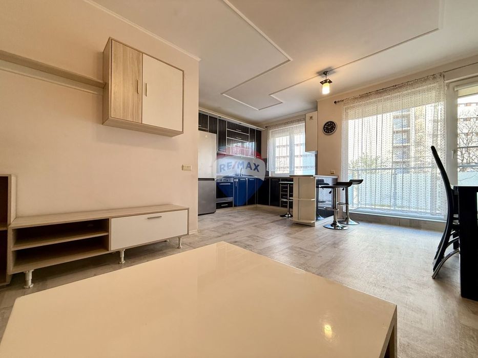 Продава се Тристаен апартамент в Варна, Окръжна болница - 107 кв.м за 1359 €/кв.м - Снимка #2