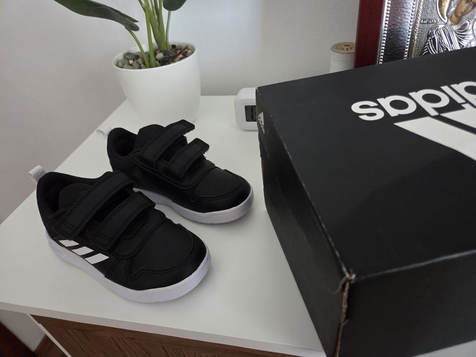 Lot adidasi baieti nike și adidas noi sau purtati 1 data
