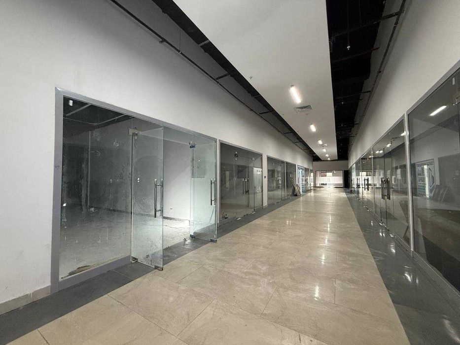 SHAHAR MARKAZIDAN tayyor 2 ta noturar magazin sotiladi