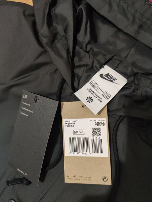 Geaca pelerina Nike mărimea L/XL damă sau M/L bărbați