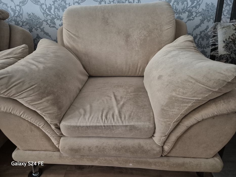 Диван кресло цвет горчица 60тыс тенге