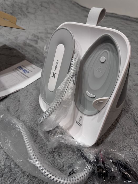 Паровой утюг новый