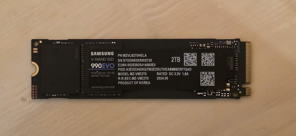 2TB Samsung 990 EVO PCIe 4.0 x4 / 5.0 x2 NVMe M.2 SSD