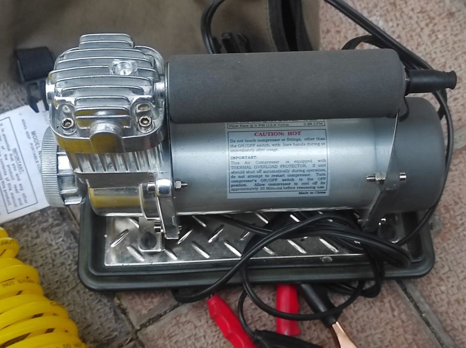 Compresor auto VIAIR 400 P Portabil nou 0 km