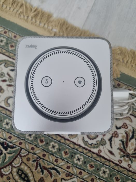 Умная колонка Алиса