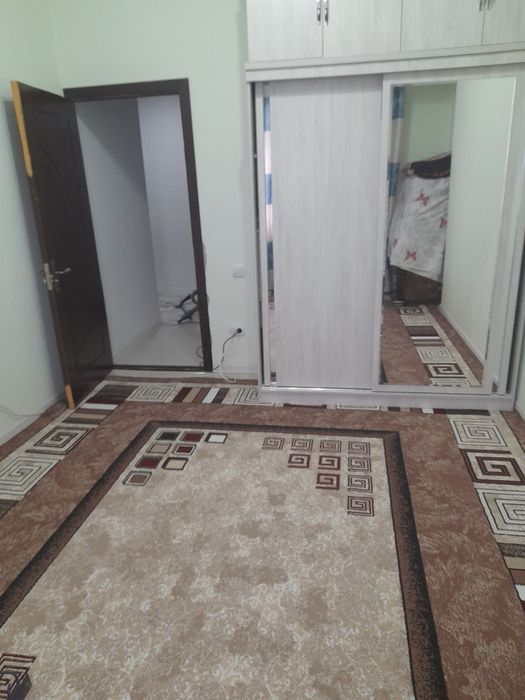 Арзон уй сотилади Янгийул бозори олдида  янки курилган дом