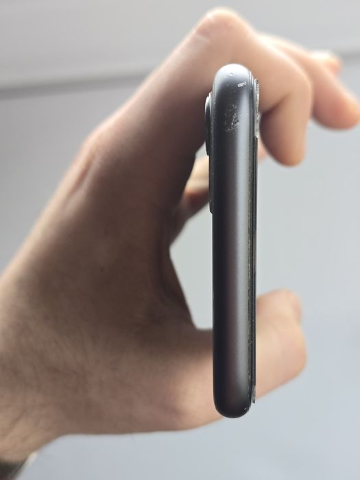 iPhone 11 64GB in stare buna