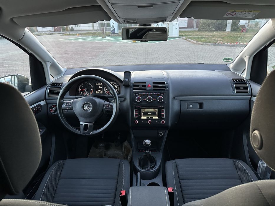 Vand Volkswagen Touaran 7 locuri Cup edition 2015 Euro5