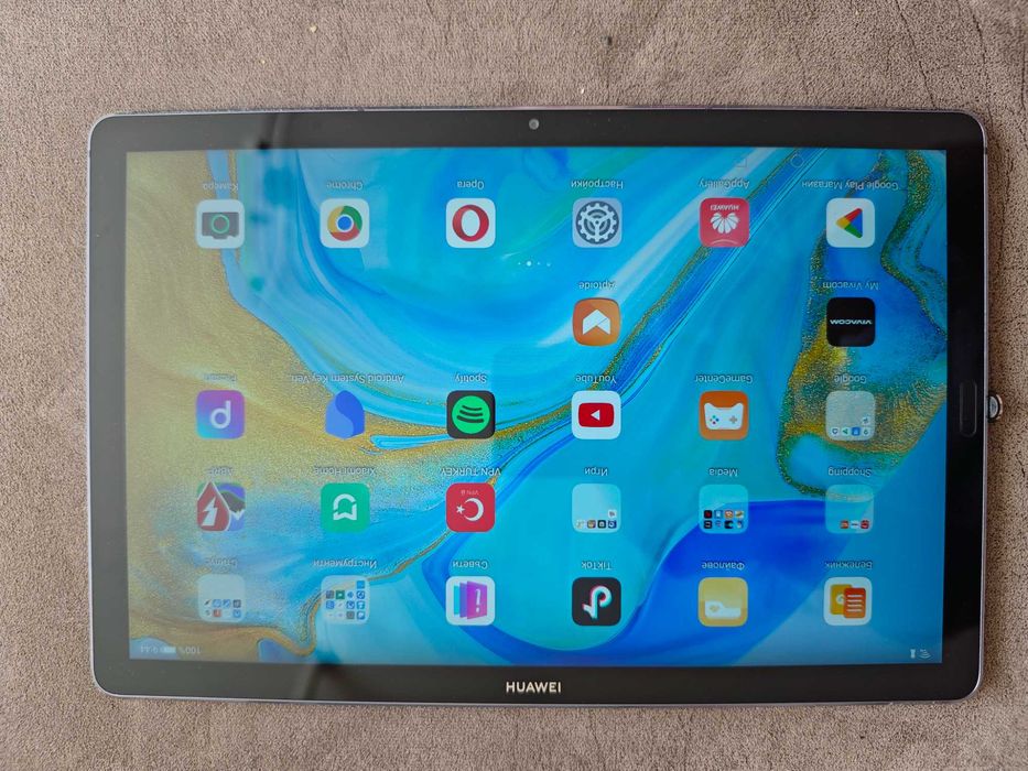 Продавам таблет huawei MediaPad M6