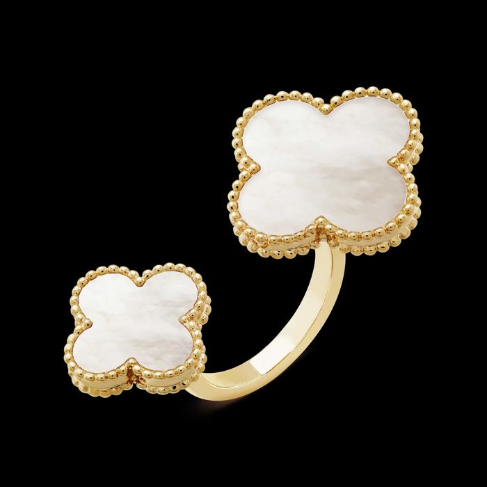 Van Cleef & Arpels VCA Gold Mother Magic Two Clovers Дамски Пръстен