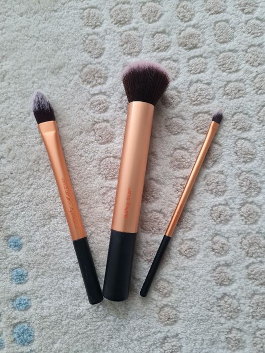 Set 3 pensule Real Techniniques-curier gratuit