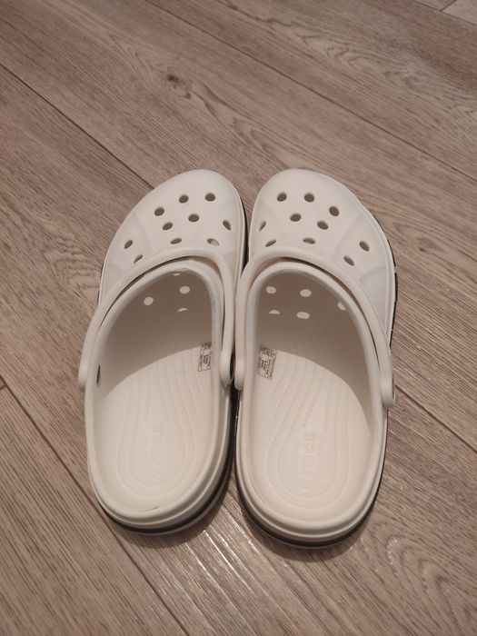 Crocs оригинал, размер 38–39 (W8/M6), белые