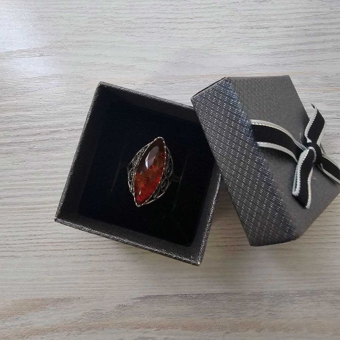 Красивое винтажное кольцо.