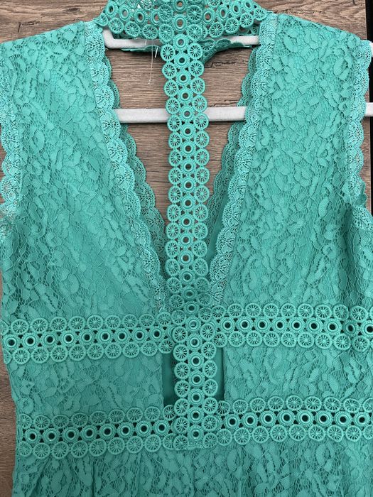 Rochie GUESS verde dantelă, mărimea S, elegantă, stare foarte bună