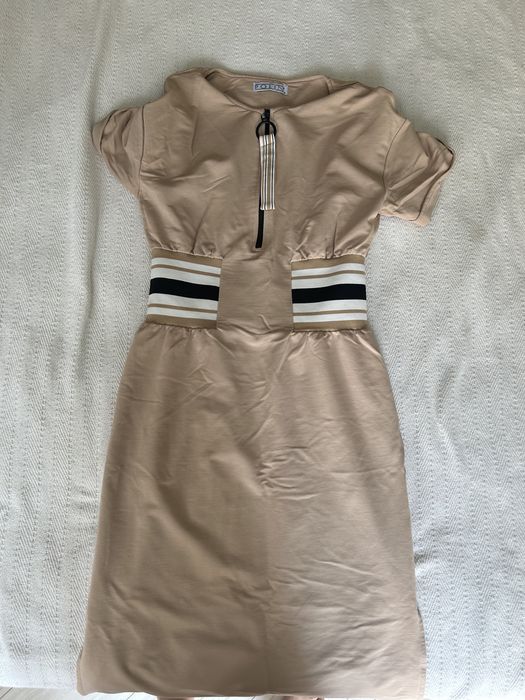 Женские платья и обувь