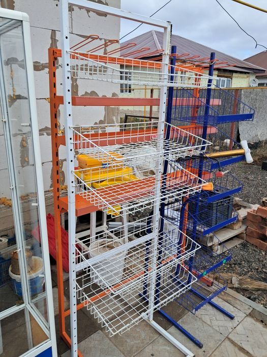 Продам стеклянные витрины