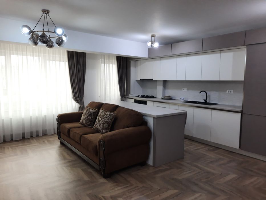 Inchiriez apartament