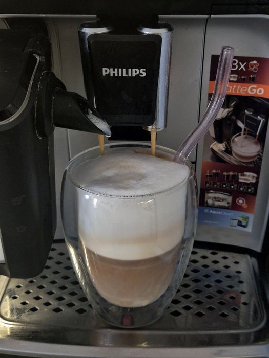 Кафе автомат Philips LatteGo 2200