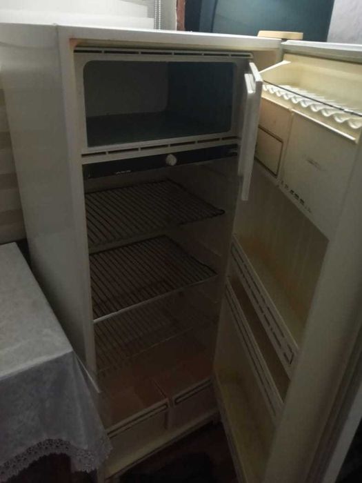 продам холодильник