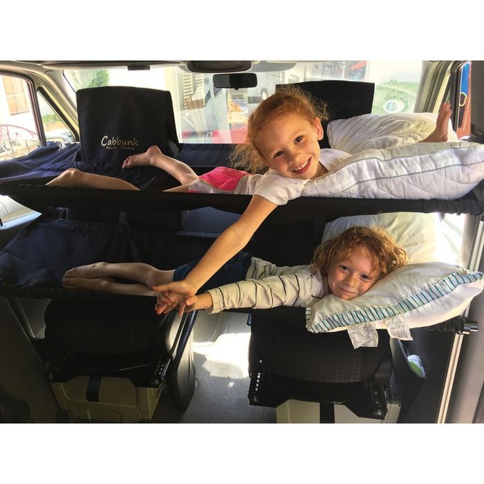 Carbbunk, Sistem brevetat de pat dublu pentru cabina șoferulu