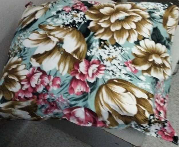 Продам б/у матрасы и подушки