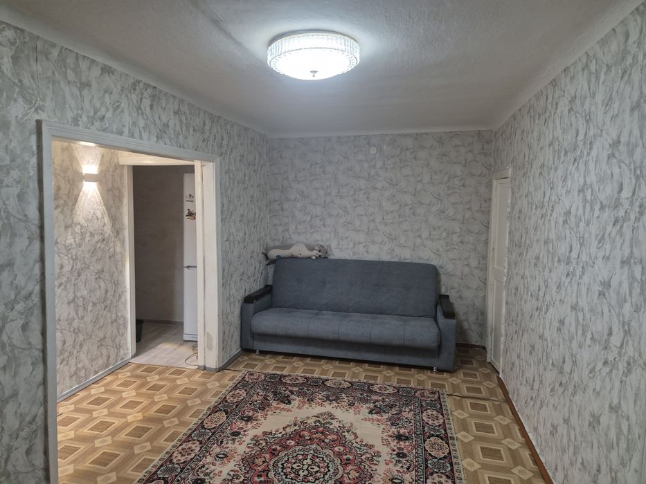 Сдам 2 -х комн кв в центре города