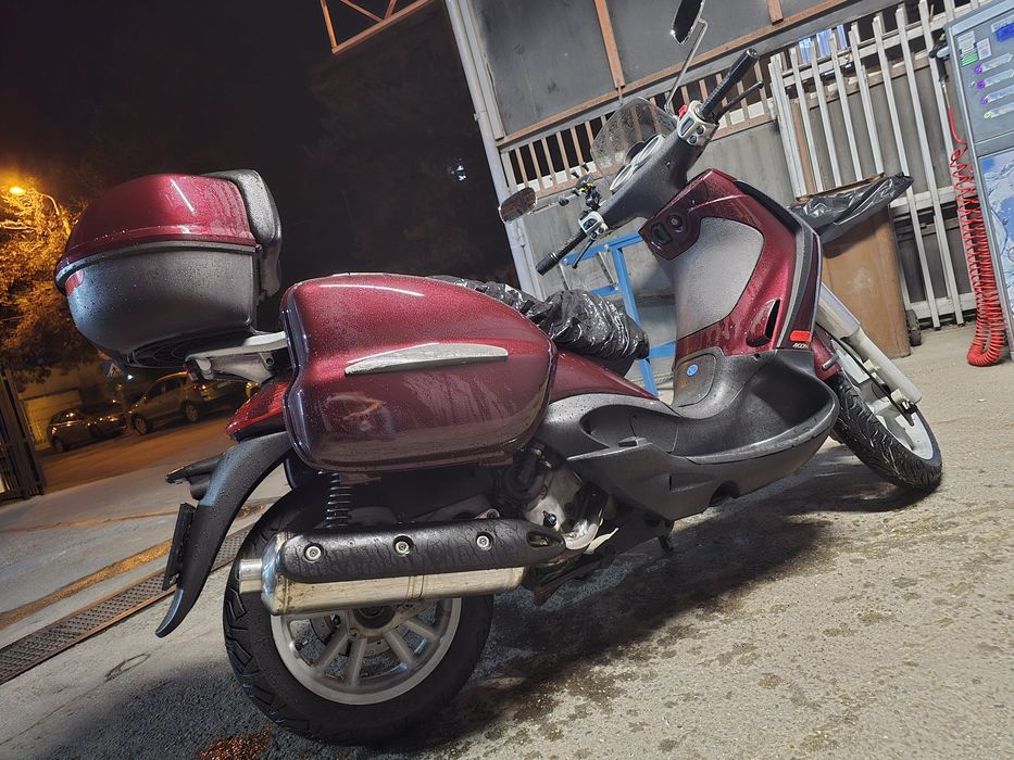 Piaggio Beverly 400ie, 41.000km, Topcase + 2 Sidecase