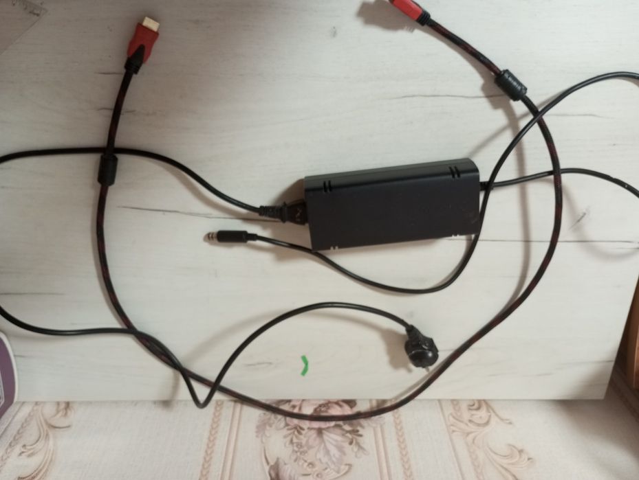 Продаю игровую консоль Xbox 360.