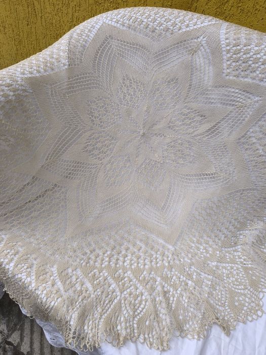 Ръчно плетени мильота/покривки плетени на една кука/ръч.бродерия каре