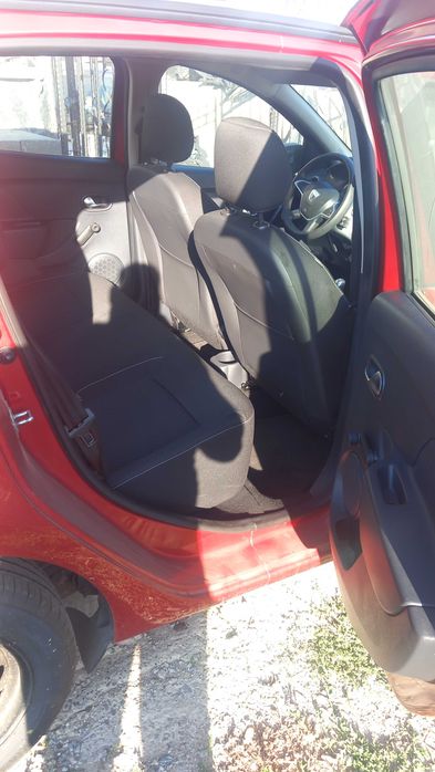 Vând sandero 1.5 euro 6